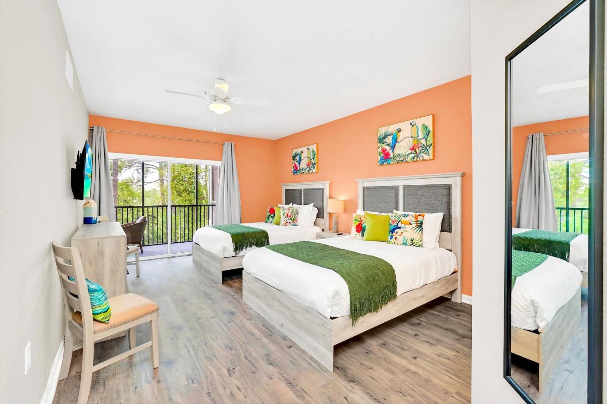 2br With Pool & Hot Tub - Near Holiday home