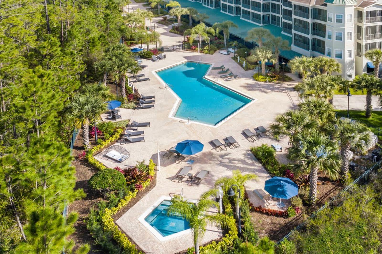 2br With Pool & Hot Tub - Near Holiday home *